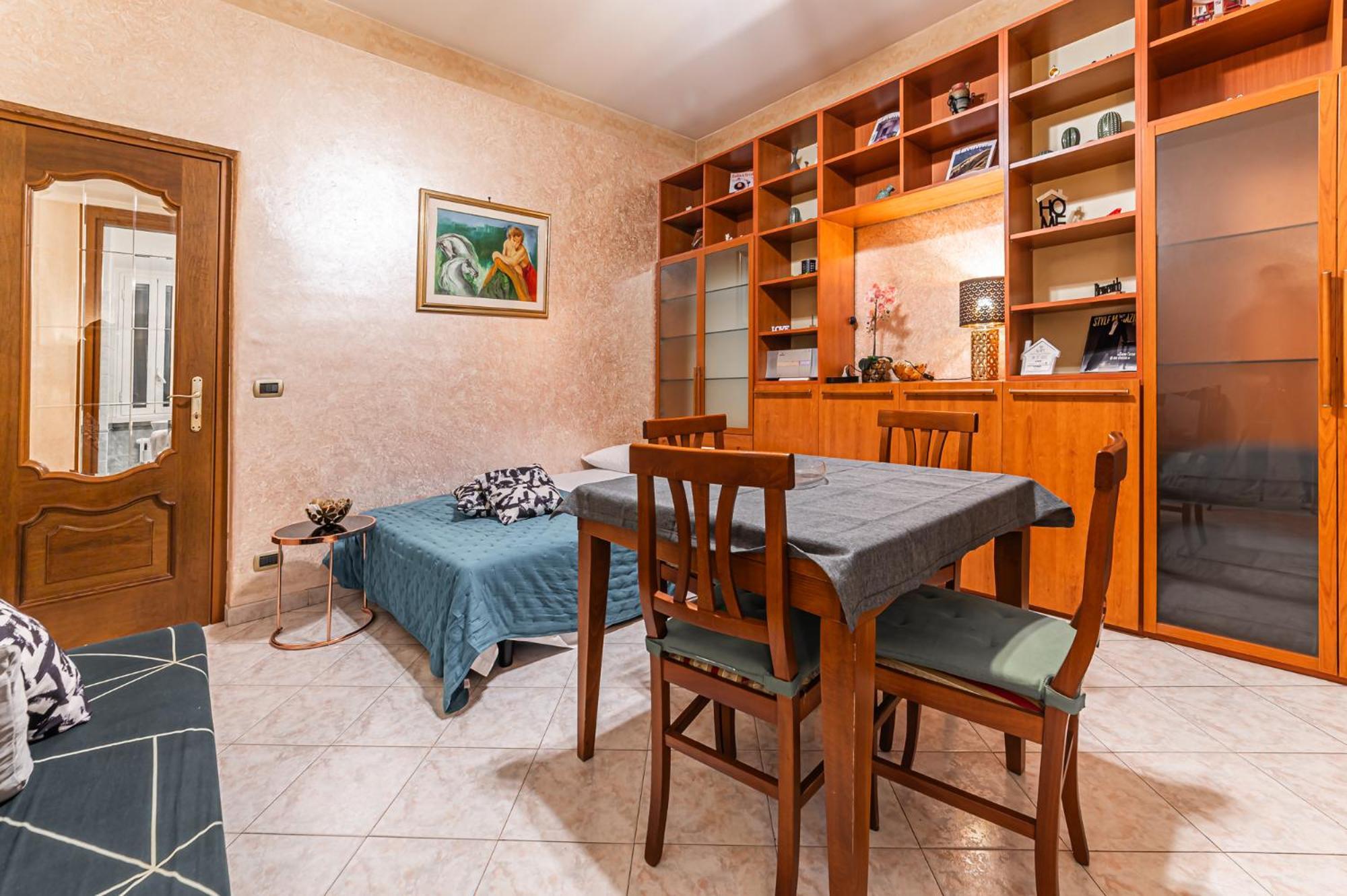 Chiara - Tiburtina Train Station Appartement *